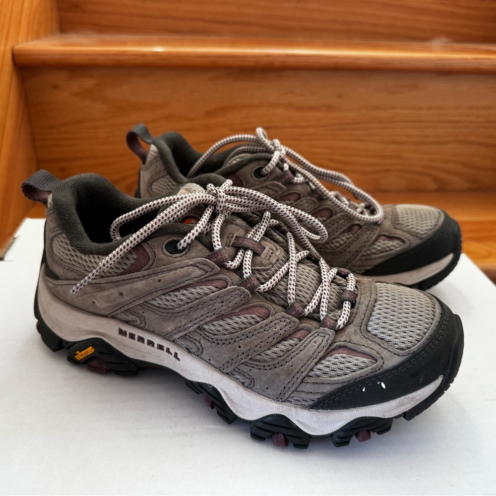 Merrell Women’s Moab 3 Hiking Shoes